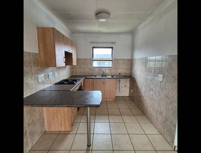 2 BEDROOM PROPERTY TO RENT IN PARKRAND